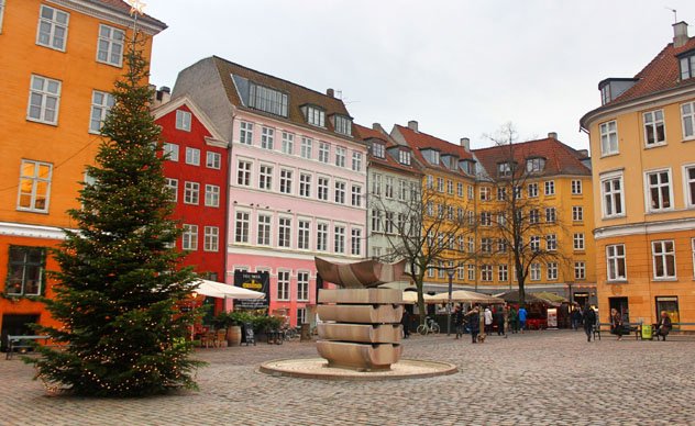 lonelyplanet_es's tweet photo. Un recorrido por Copenhague a través de sus barrios más famosos #BestinTravel2019 https://t.co/Z1XUGueVzO https://t.co/qvZoPfvrM3
