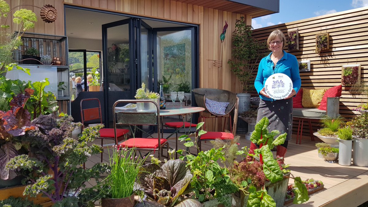 It’s not too late to apply to be part of ‘Green Living Spaces’ at #RHSMalvern, an amazing opportunity to design a show garden at one of the UKs very best flower shows! 

Gardens are 5m x 3m and come with a £2,000 grant from <a href="/3countiesshows/">Three Counties</a> to help get you going!