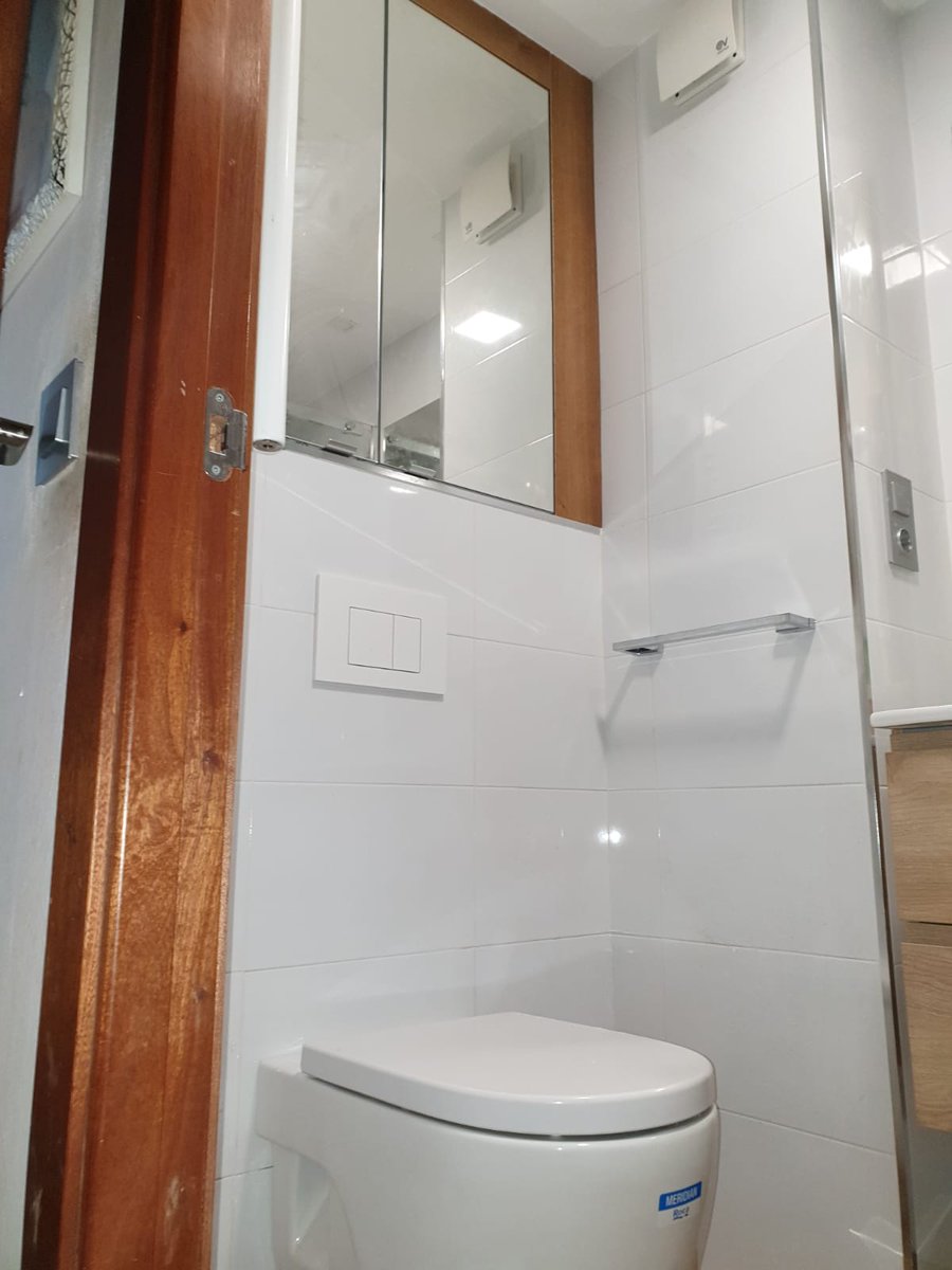 Akotarhouses's tweet photo. Lo mejor de las ideas y los diseños es que se hacen realidad. E aquí un ejemplo de ello de uno de los trabajos que se hemos hecho que se han convertido en realidad. #akotarproyectos #diseños #lightled #saltoki #tarsfrygalicia #bañosluminosos #enpocoespaciosisepuede https://t.co/8uVYrcgESP