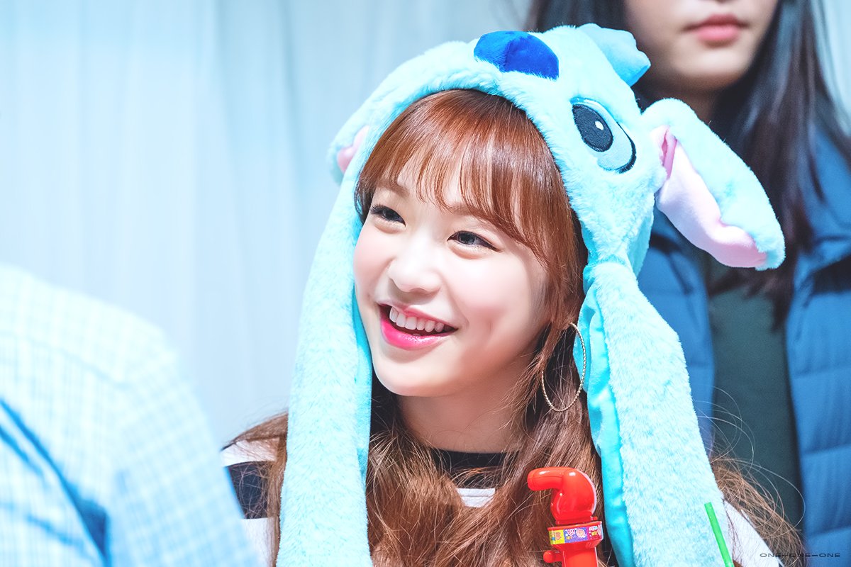 chaekyung_0707's tweet photo. [18.11.17] 목동 코바코홀 팬싸인회 #TheRuby #예쁜게죄 #OGN #정복자들 #파밍웨이 #탐나는크루즈 #APRIL #에이프릴 #레이첼 #Rachel #レイチェル #체리 #리첼 #빵빵즈 https://t.co/YtNnZ29ZKL