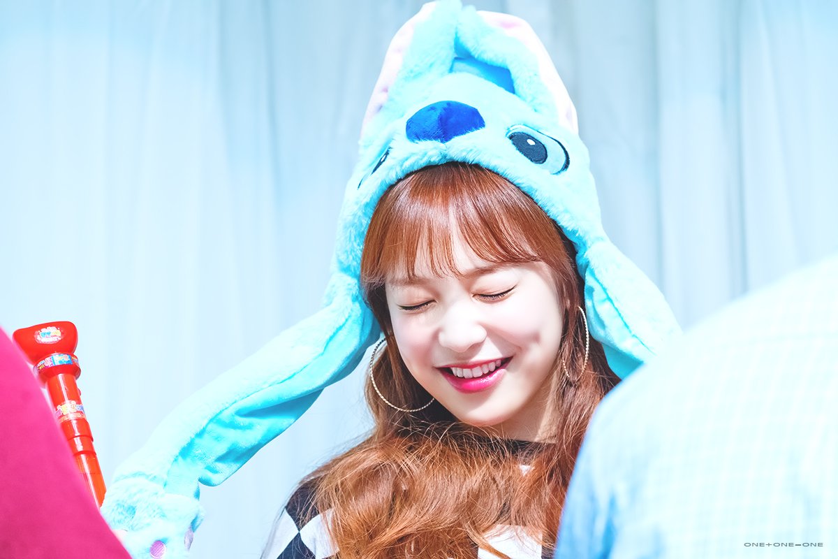 chaekyung_0707's tweet photo. [18.11.17] 목동 코바코홀 팬싸인회 #TheRuby #예쁜게죄 #OGN #정복자들 #파밍웨이 #탐나는크루즈 #APRIL #에이프릴 #레이첼 #Rachel #レイチェル #체리 #리첼 #빵빵즈 https://t.co/vytPvjkBTG