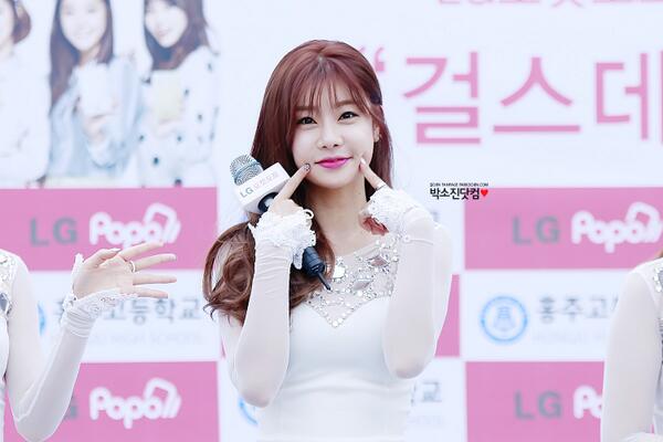 01jaewon's tweet photo. @TLRPES Sojin nuna https://t.co/PMIIIxip09