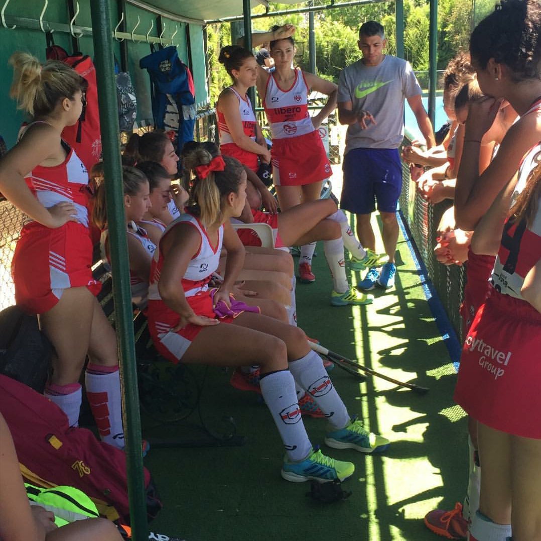 Regional Cba-Rosario
Final del 3er Cuarto

Estan Uni 3-1 Duendes

#HockeyCba