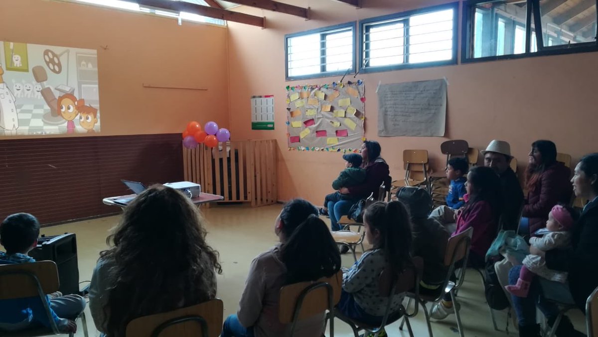 funfaptomontt's tweet photo. Gracias @CNTVLosLagos por jornada familiar ayer en @funfaptomontt promocionando televisión educativa y con sentido #pichintun @funfamilias https://t.co/2BlGNHmxRm