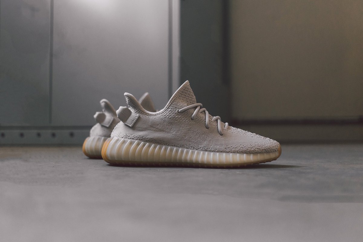 $ 195 Perfect Adidas Yeezy Boost 350 V2 Sesame Free