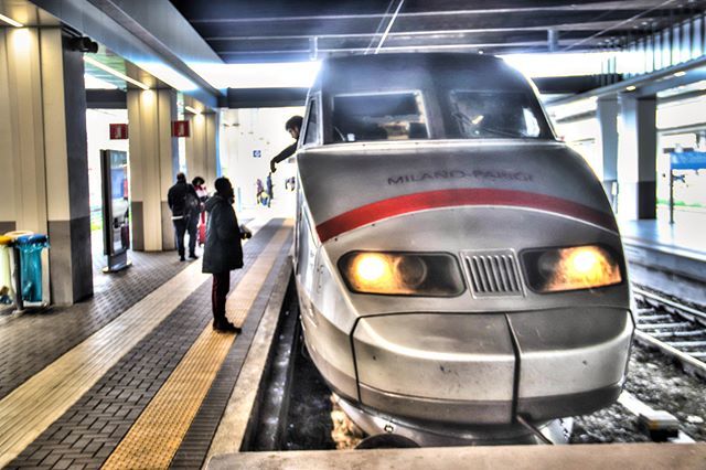 Bart_Wielinski's tweet photo. 🇮🇹🚄 The #journey ends here. #Garbialdi #railwaystation in #Milan, #Italy
'
'
#Milano #Mediolan #Włochy
#kolej #transportation #modern #speedy #citylife #architecture #streetlife
#travel #instatravel #insta #instagood #instadaily #instalike #instafol… https://t.co/79Fleh1Y7F https://t.co/mSHOR6GM7P
