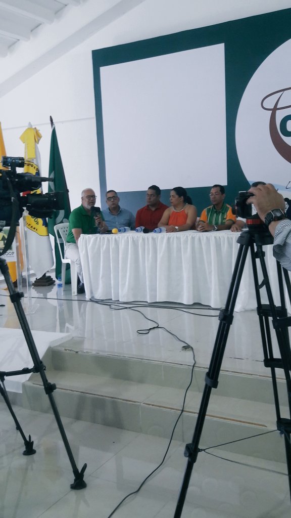 Expocooprd2018's tweet image. Damos inicio a la firma de acuerdos comerciales entre cooperativas.

#EXPOCOOPRD

@CONACOOPRD