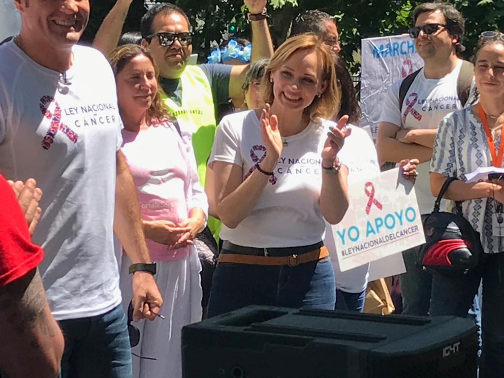 AlianzaPaciente's tweet photo. Gran convocatoria logro marcha #leynacionaldelcancer 
Felicitaciones!! https://t.co/mpXkJCltui