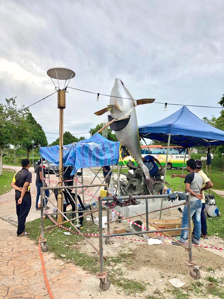dofmalaysia's tweet photo. Kehangatan #MAHA2018 kian terasa! Persiapan akhir #myDOF Valley, Laman Perikanan @maepsserdang. Pastinya menjanjikan WOW yg terbaik! Jom pi #MAHA2018 

#myDOF #penerajuperikanan #kingdomofshark #duniasantuariikan #tamanlautkhazanahnegara https://t.co/wnaF32Ms19