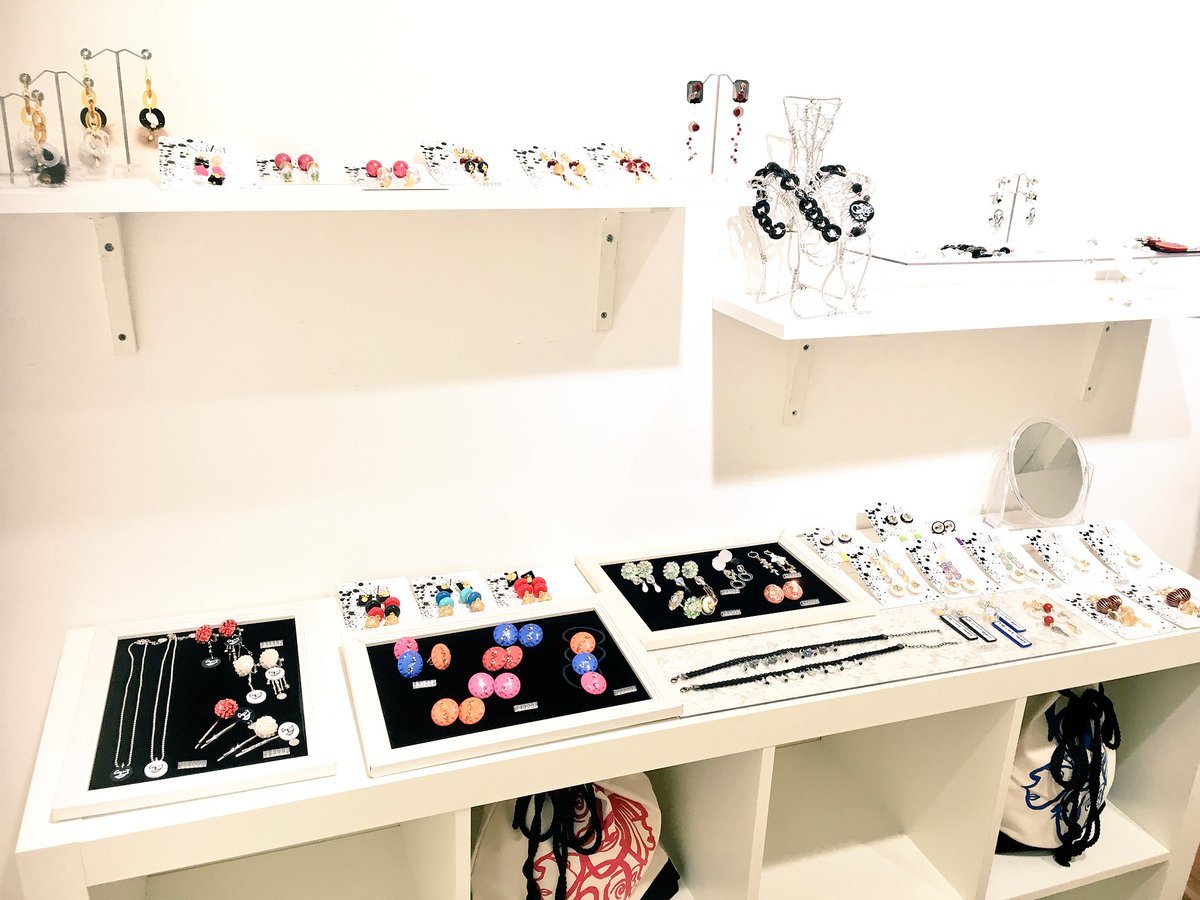 shiopiii0719's tweet photo. NaAst POP UP SHOP@OSAKA無事に3日間終了致しました！
不安もありましたが、数年ぶりの方や初めましての方にお会い出来て、挑戦して良かったなと感じました。
そして、また大阪開催出来るように、もっと力をつけなきゃなと思いました、、！本当にありがとうございました◎また是非会いましょう！ https://t.co/EFoSh0H9pp