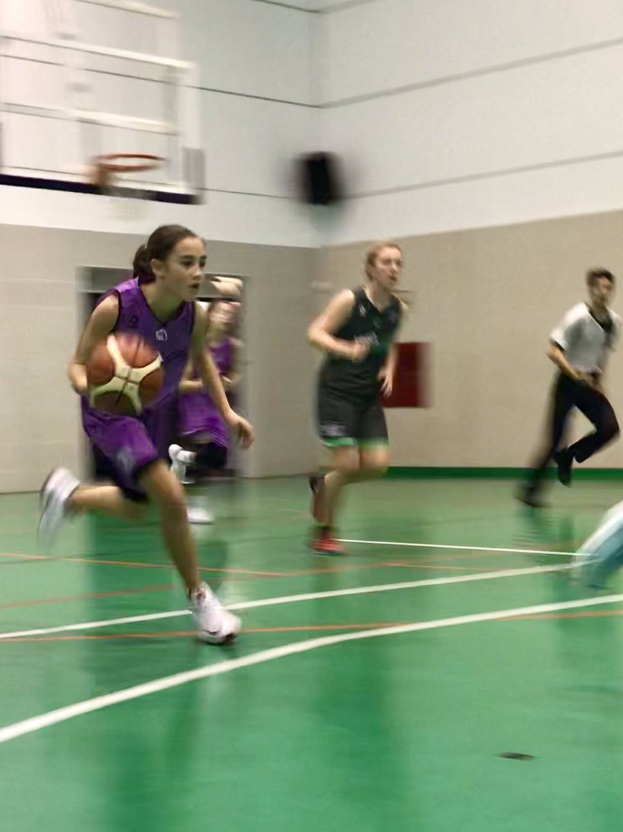 FAB_Andaluza's tweet photo. 4.periodo #CASEBA2018 MF 🏀⛹️♀️
ℹ️5-6 puesto
@FABJaen 28 🆚 @fabcadiz 37
@DeportesDipMlg @Nuriarodriguezc @MijasDeportes https://t.co/m7t77vb7xo