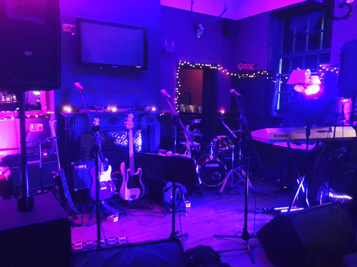 LiamWesterby's tweet photo. Fantastic weekend gigging with Macca! #liveband #livemusic #gig #weddingband #drummer #guitarist #bassist #pianist #singer #party https://t.co/D4vxPTjwgo