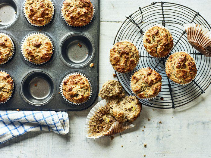 thebodycoach's tweet photo. Breakfast Banana, Coconut and Cinnamon Muffins https://t.co/06XUSuM46w 👌 https://t.co/iuZDMAaI9h