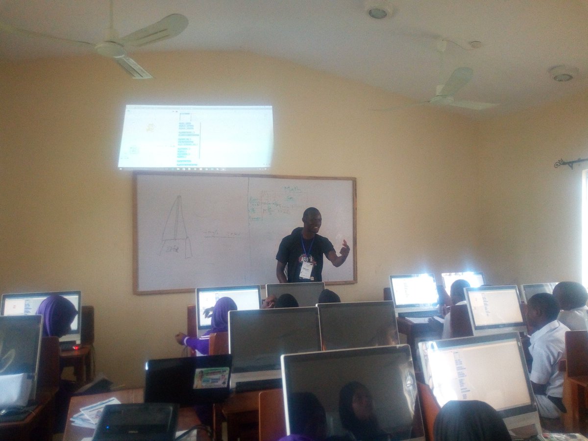 OmolewuSunday's tweet photo. #Throwback
#TeamNigeria
#AfricaCodeWeek2018
#DayTwo
Amazing moment with students,
at School of Science, Okeho,
Oyo State.
@AfricaCodeWeek
@sap4good
@SAP
@UNESCO https://t.co/cqXTuhZBUW