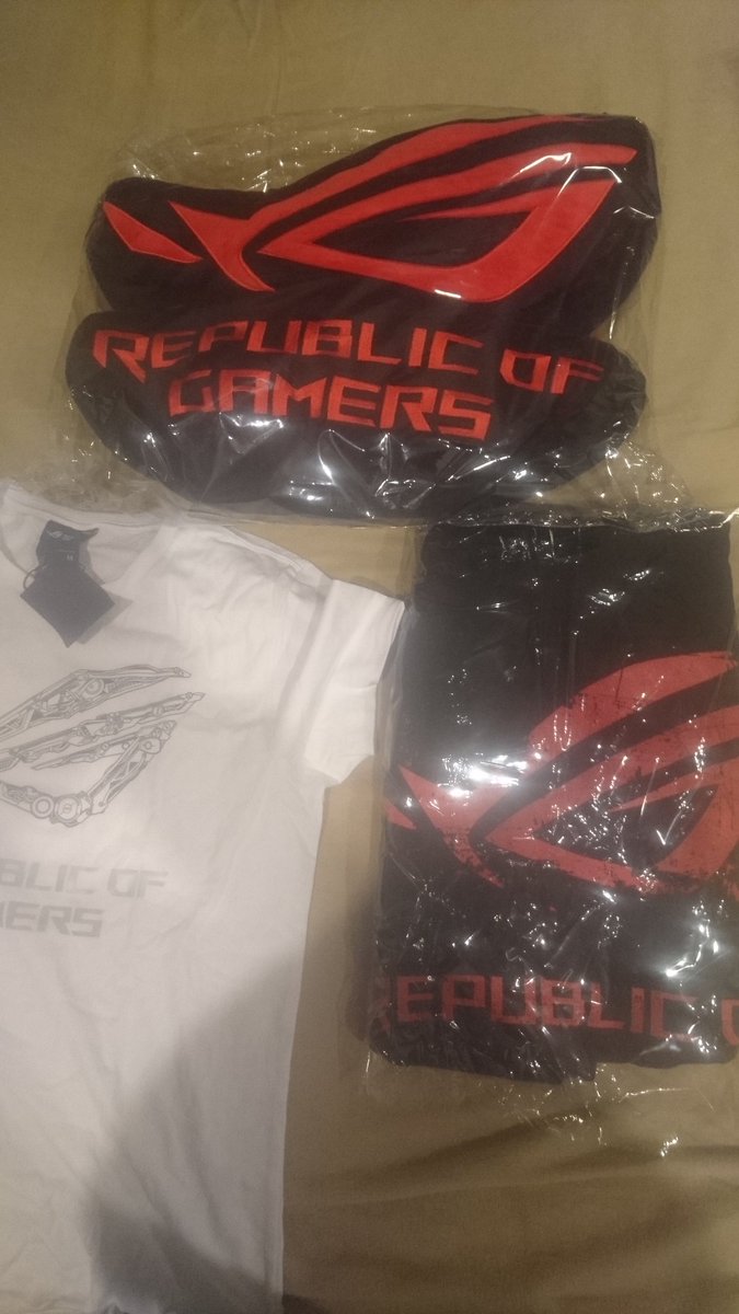 ippupu_ava's tweet photo. 本日の戦利品。その2
#ASUSJP #ROGJP #アプライド https://t.co/fv5juzXz8E