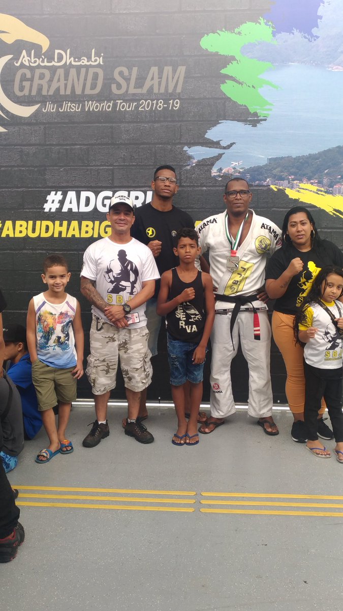 Ingrid10585930's tweet photo. #adgsrio família SBJJ https://t.co/1SdqCj3Qt5
