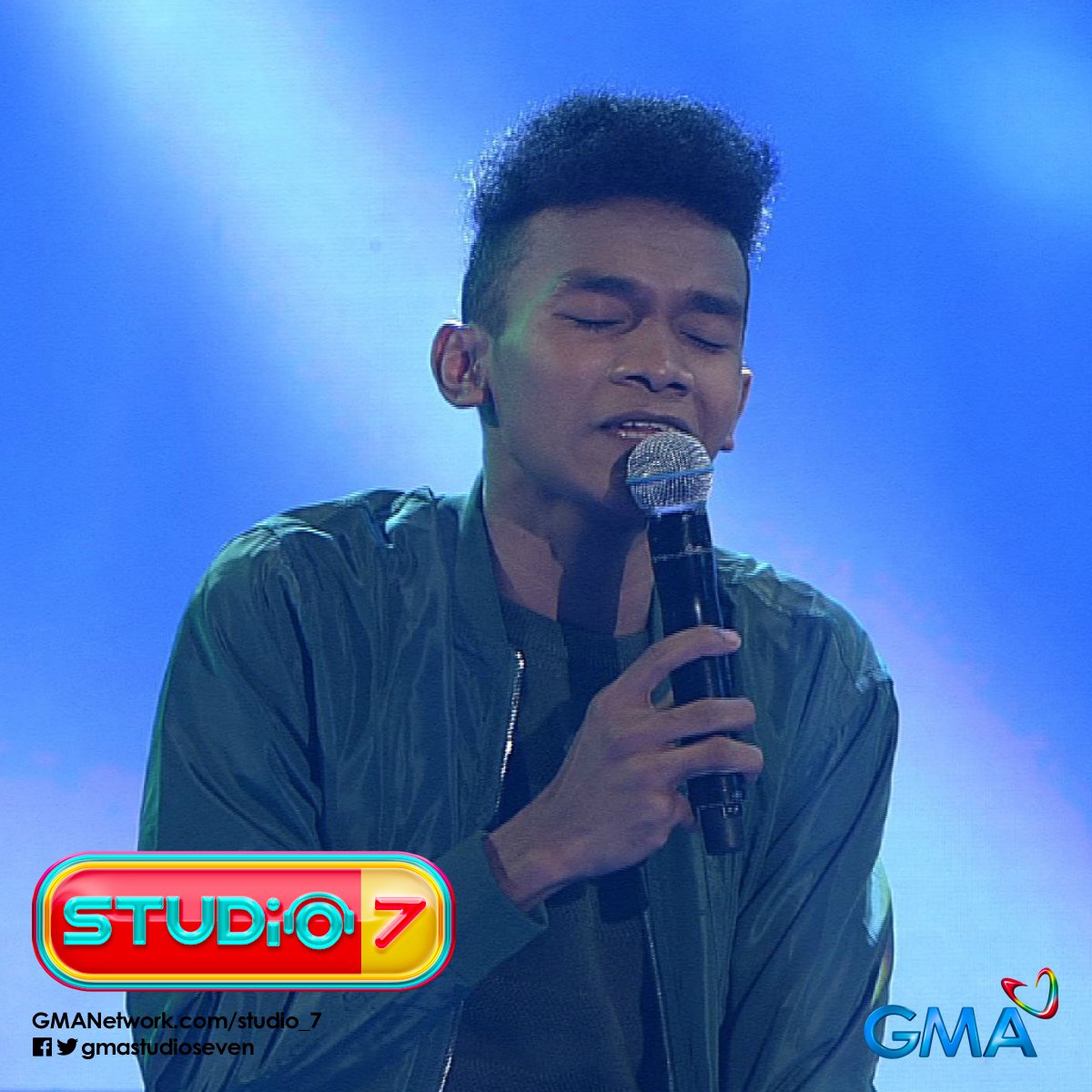 gmastudioseven's tweet photo. JoRyll with trending guest of the night, 'I Belong to The Zoo' #TambayAtStudio7 https://t.co/mGEKY6UluR