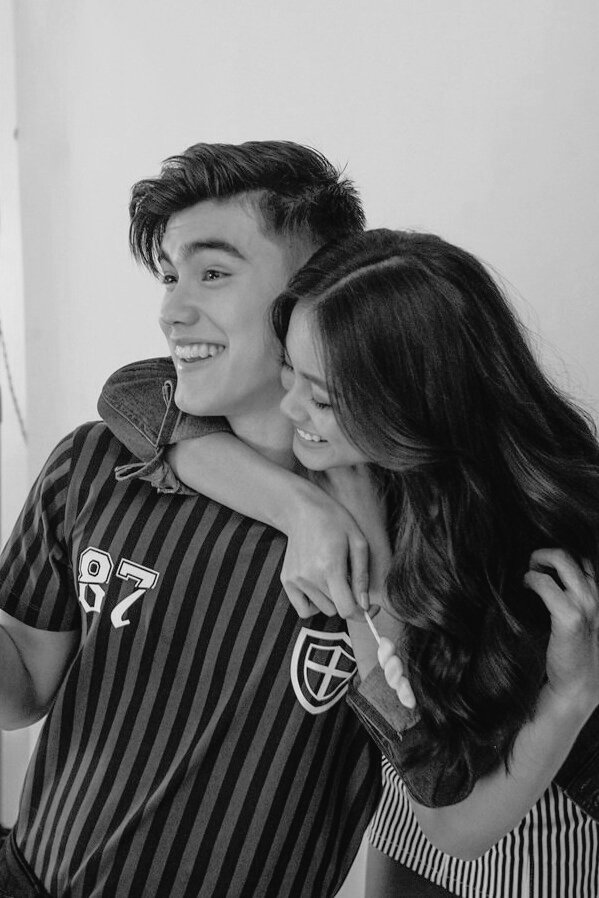 itsimoun's tweet photo. I miss you #BaiLona @ylona_garcia @BaileyMayNU 💙❤ https://t.co/bBklnDH0cu