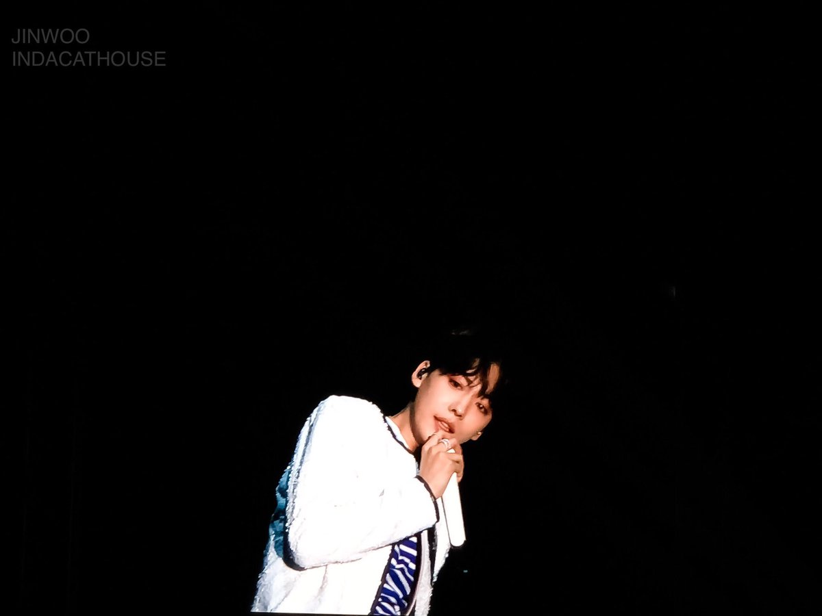 hyonmymind's tweet photo. When the angel sings, all you have to do is listen. #EVERYWHERETOURinJKT #EVERYWHEREinJKT #KimJinwoo #Jinwoo #JINU https://t.co/e9S0WwZXJG