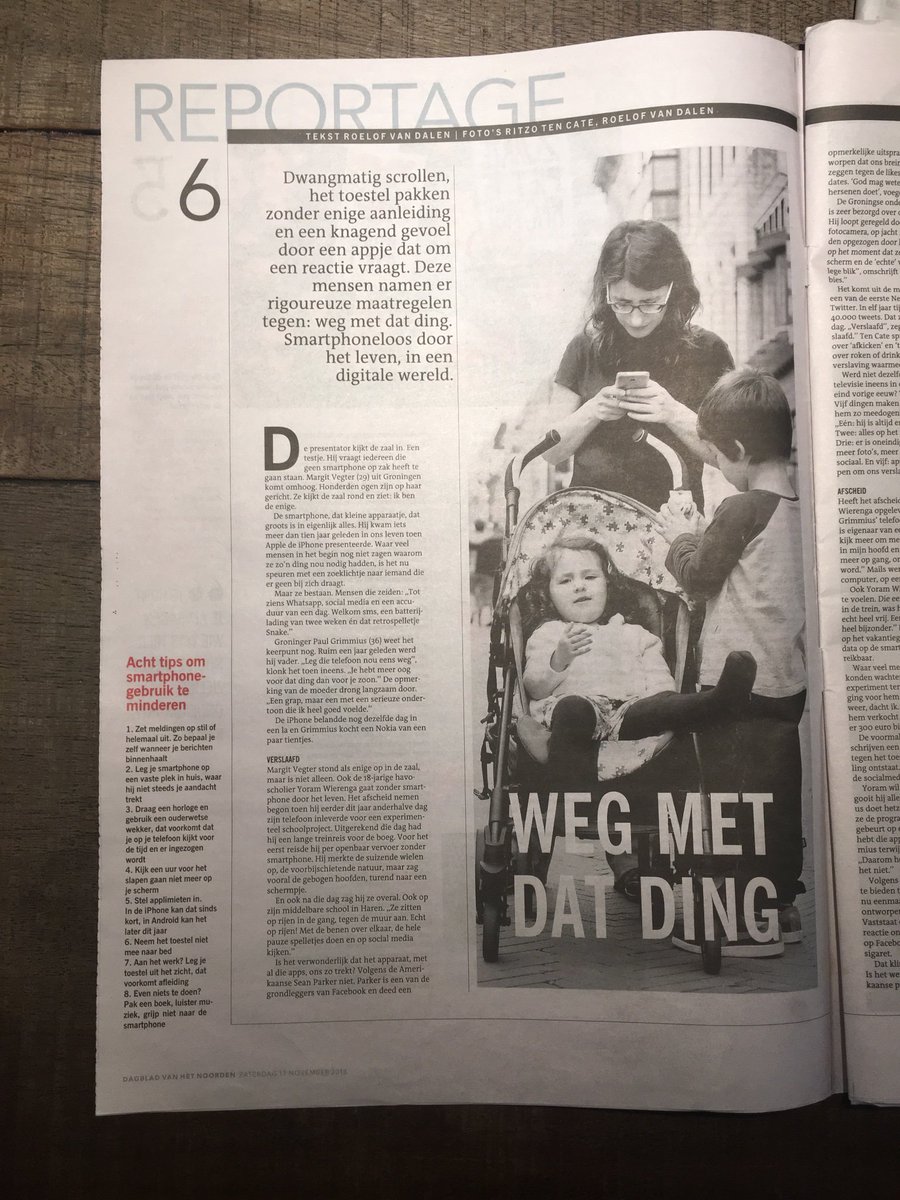 ritzotencate's tweet photo. En ook een prachtstuk in de echte krant over smartphones en mijn onderzoek naar onze relatie met die wonderapparaatjes. Meedoen? Laat maar horen! #CaughtintheApp https://t.co/z5UJzQjOOO