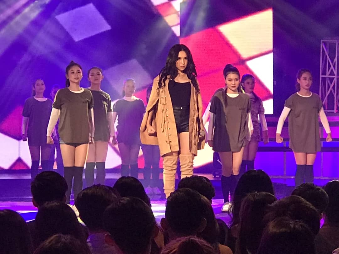 Sparkle_GMA's tweet photo. Kapuso La Nueva Diva Kyline Alcantara sings Michael Jackson's 'They Don't Really Care' during @studio7gma's opening number! #TambayAtStudio7 https://t.co/CtVovHQGgS