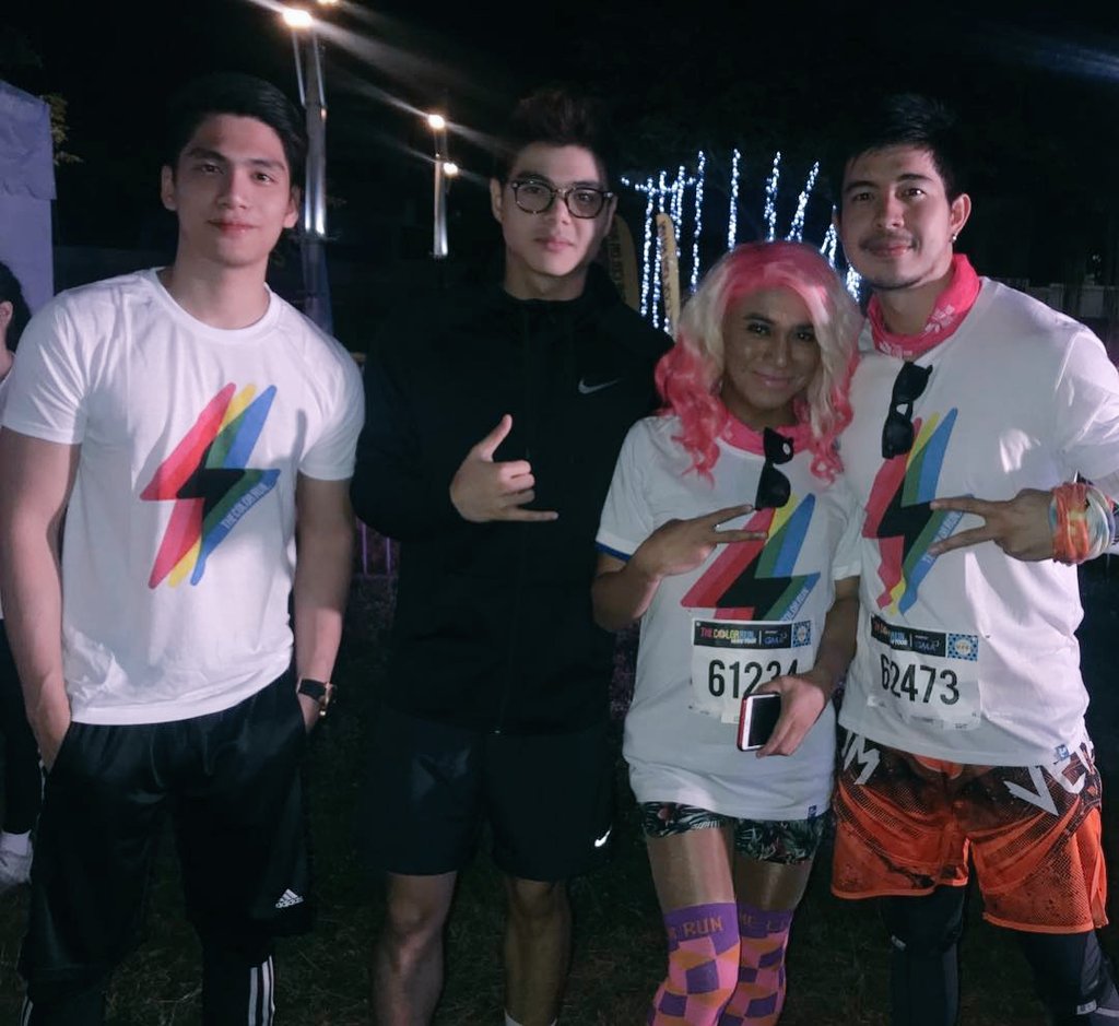 PaulstersOFC's tweet photo. #Happiest5k on the planet! π @PaulAndreSalas #TheColorRunPH #IAmSuper https://t.co/uZW4M5yIb6