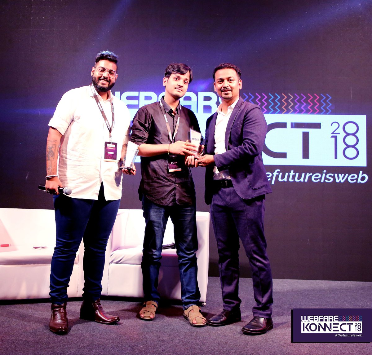 WebFareLive's tweet photo. Making people laugh with stone-faced comedy and tricking people with tricks, Piyush Sharma and Karan Chauhan "seriously" discussed the #comedy scenes in the #WebIndustry at #WebfareKonnect2018.
#YehKaunClave #CraveForConclave #KseKonnect #कseKonnect #Konnect2018 #WFK2k18 https://t.co/DXCSA0a0s6