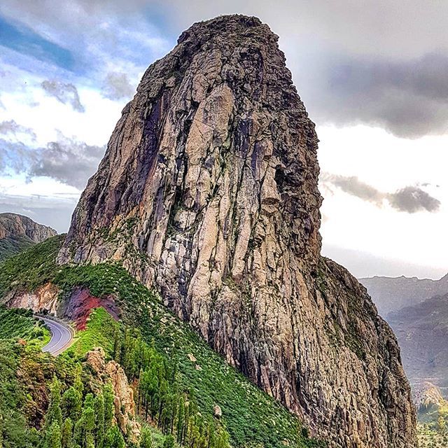 Nice peak on this unspoiled island🏔☀️
.
.
.
@trendingreach @toptenerifephoto @topspainphoto@topeuropephoto
.
.
.
.
#lagomeraisland
#topeuropephoto
#tenerife 
#spain
#canarias
#canaryislands 
#islascanarias 
#islands
#grancanaria
#lapalma
#lagomera
#e… ift.tt/2FuLAG3