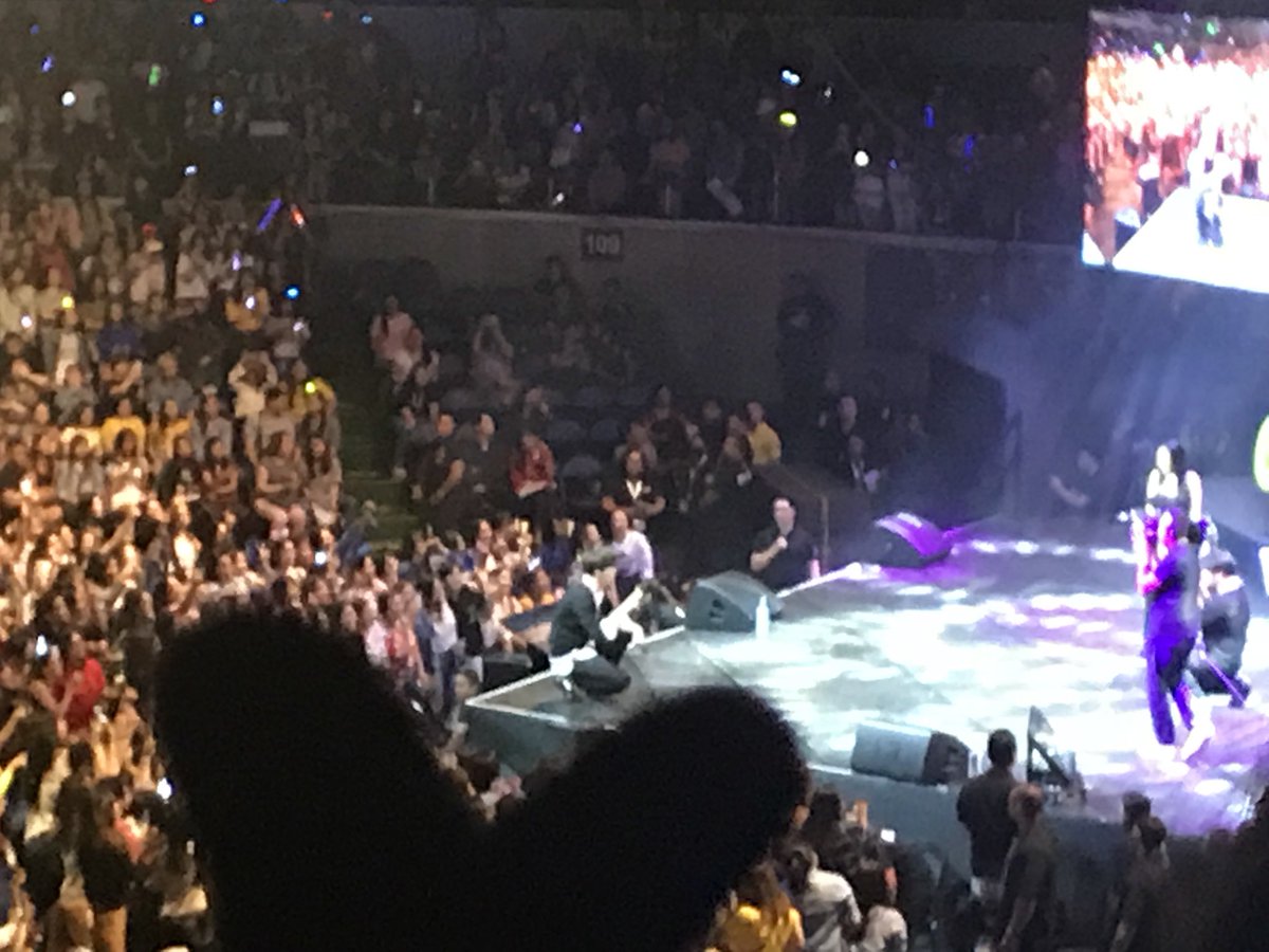 lejinned's tweet photo. it was indeed a beautiful and unforgettable night. iβm happy and itβs all because of you π i love you, ljs. #LJSinManila https://t.co/xiX1WqacFt