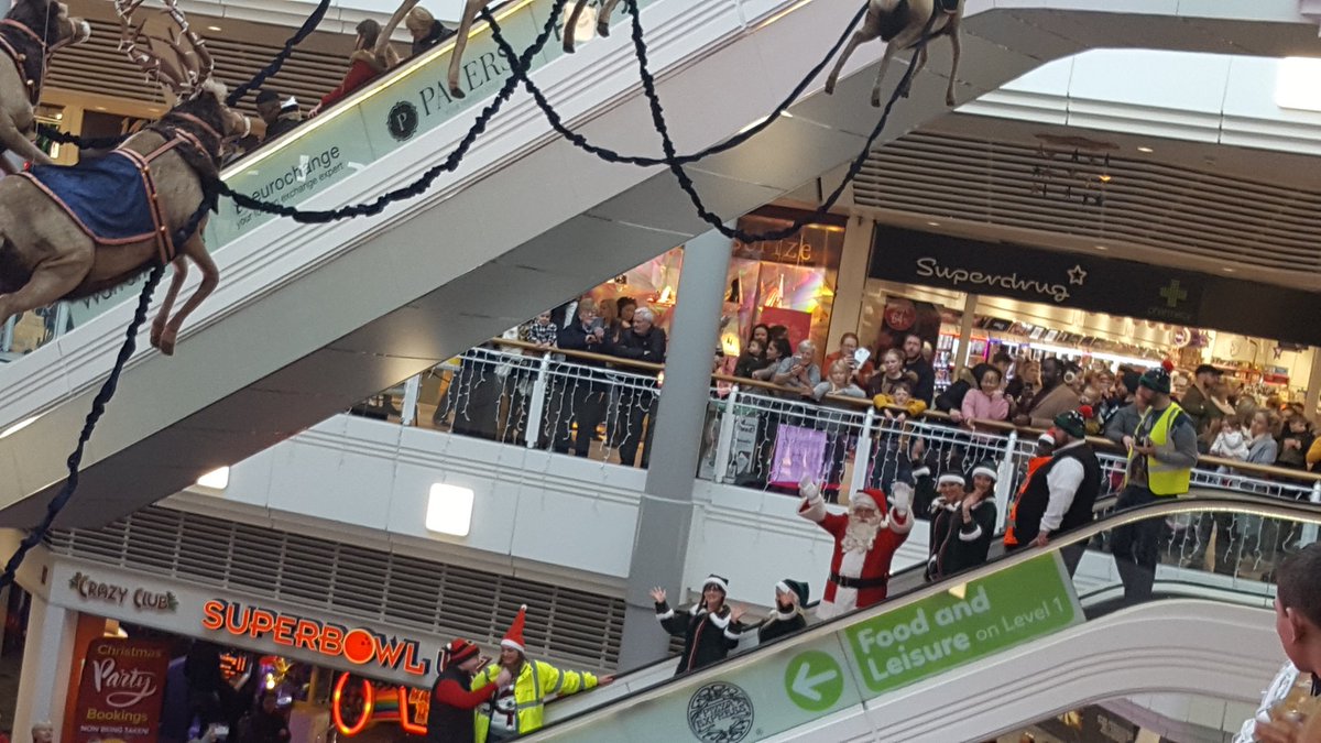 RBaggley's tweet photo. Santa @princesquay. #pqchristmas https://t.co/EZcPxIelJT
