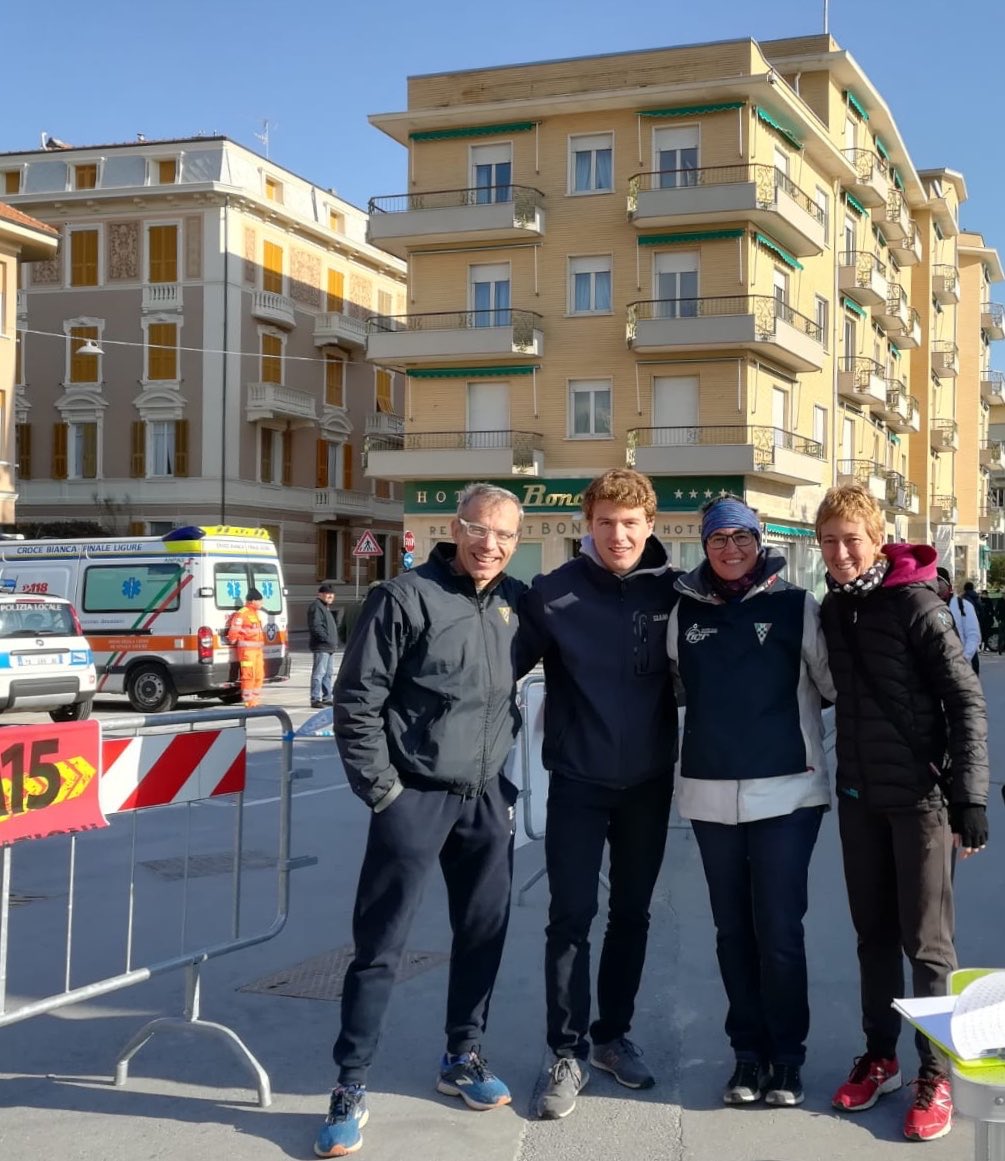 ficrsavona's tweet photo. I cronos Savona protagonisti alla prima #liguriamarathon con #la15diloano #federcronos https://t.co/3Hf0Hcwx8G
