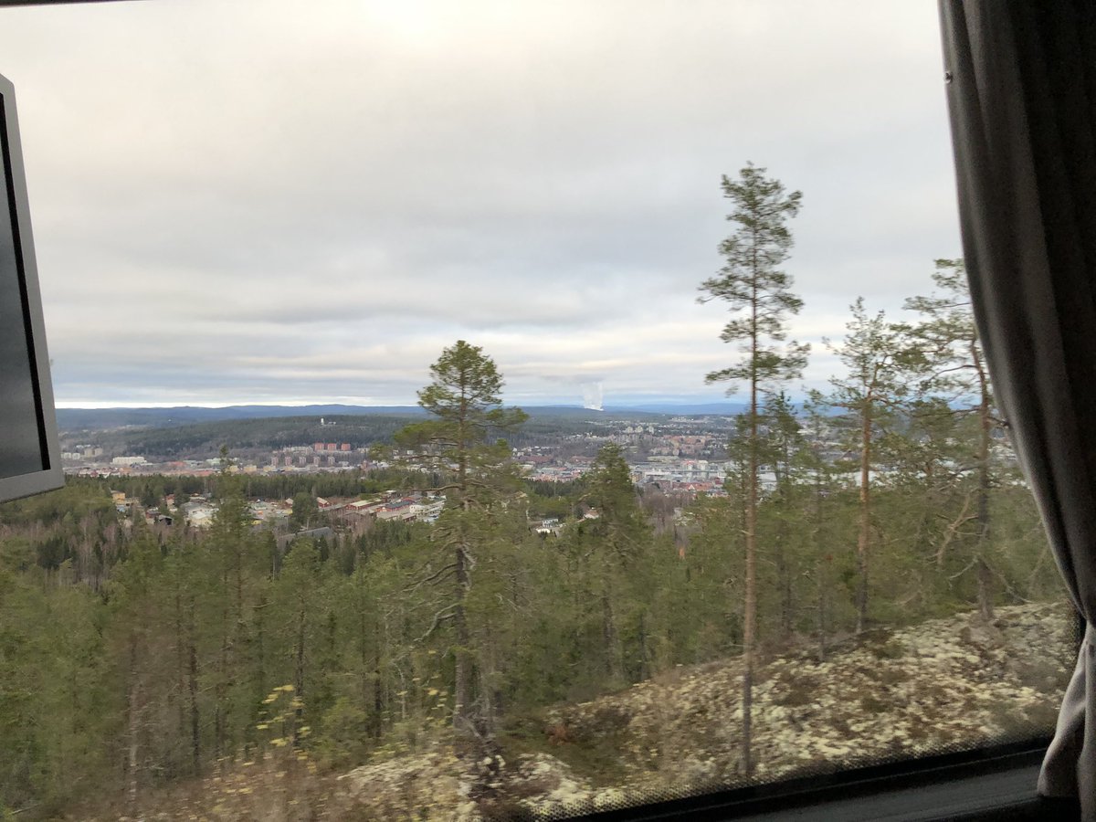 berglundskij's tweet photo. Hejdå #sverokrm och tack för det här fantastiska årsmötet. Sverok står inför många spännande svårigheter och jag hoppas att vi efter denna gången är bra rustade. Nu rullar vi hemåt med inspiration i bagaget! ❤️ https://t.co/hf35c12B6I