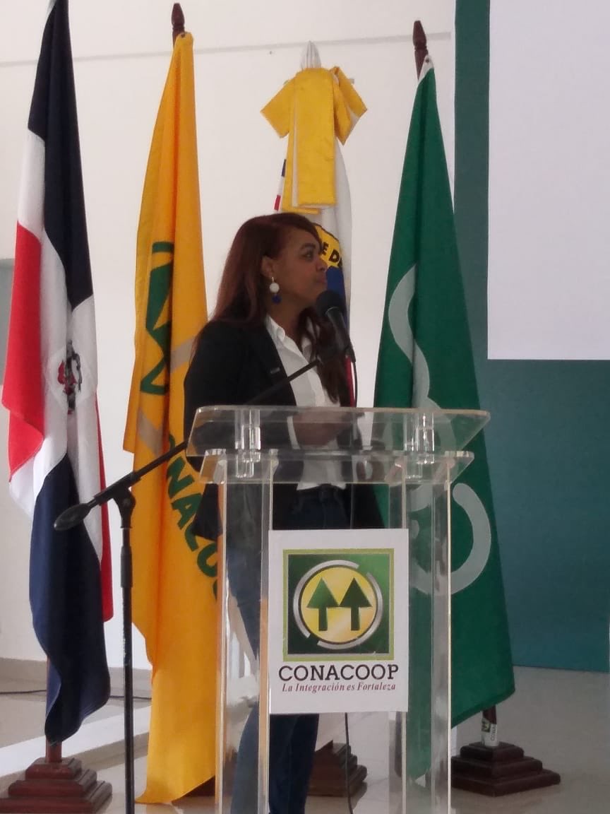 coopsegurosrd's tweet image. Nuestra Gerente de Auditoría, Vanesa De los Santos, participó ayer en el panel sobre “Buenas Prácticas”.

#CoopSeguros #ExpoFeria2018 #Conacoop