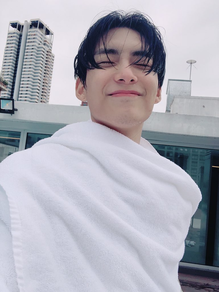 yuchained's tweet photo. come here                    BAD SQUISHY
little squishy                BAD SQUISHY https://t.co/6PQHmO8Y8I