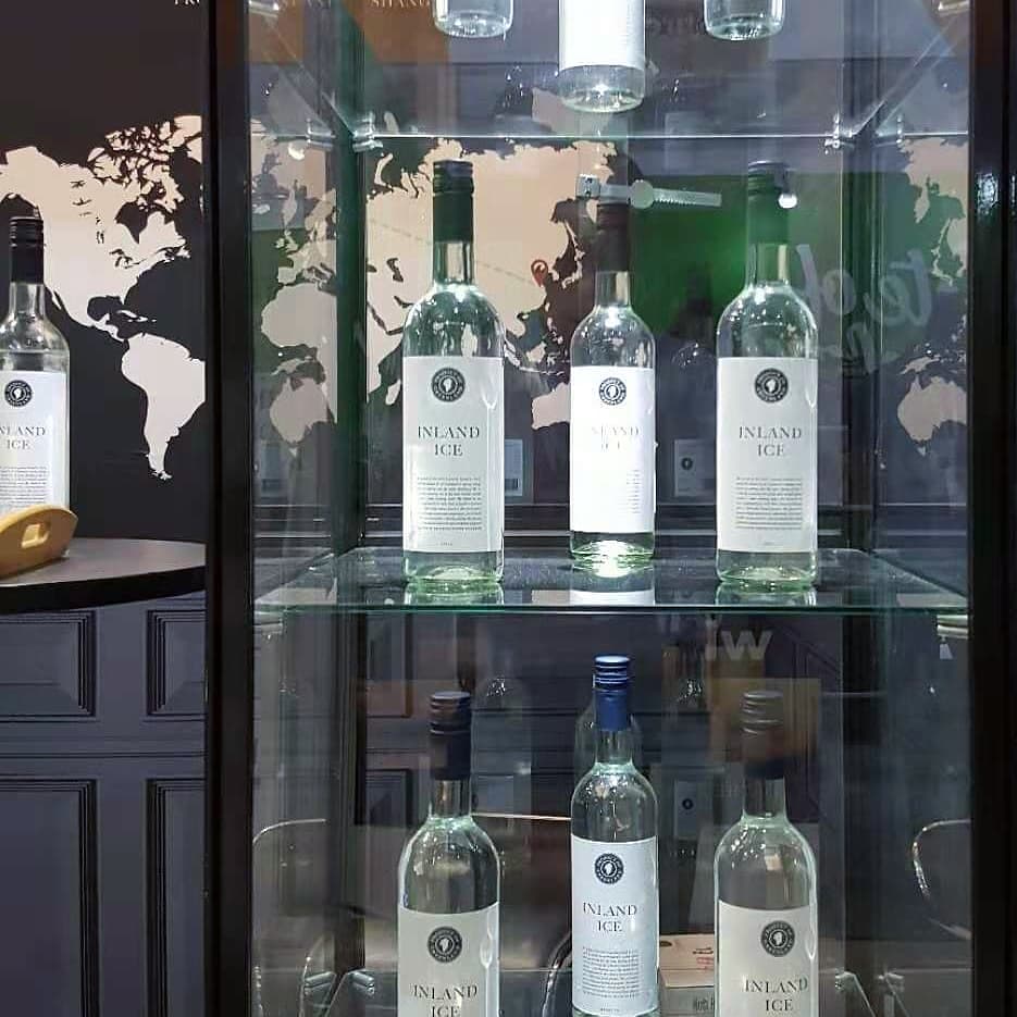 We are very proud to have been chosen for "The Danish Pavilion" at the FHC in Shanghai this year. Eager to taste this 100,000 year old water we had overwhelming interest and positive feedback - thank you Shanghai!

#inlandicegreenland #icesheet #greenland #premiumwater