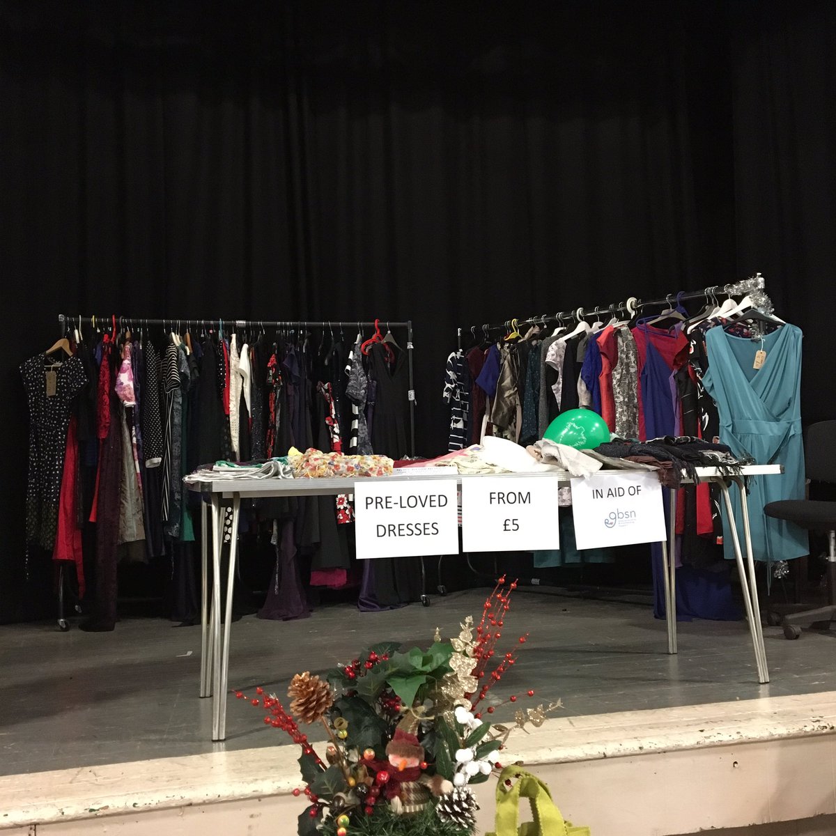 401Dresses(Anna W) tweet media