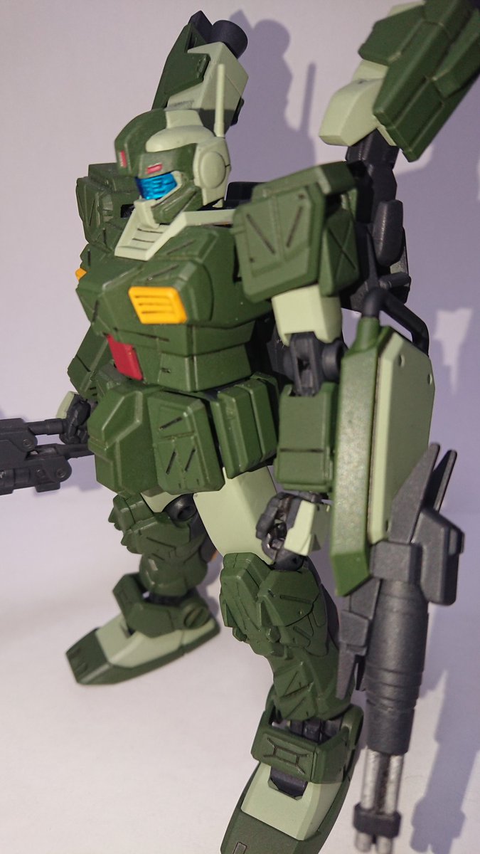 ট ইট র ねつき フレキシブルなスラスター アサルトチャージャー により機動力を強化した強襲タイプ ツインビームスピアとビームサーベルx2での近接戦闘を行う シールドガトリングは弾数が少なく牽制程度にしか使えない ガンプラ ガンプラの画像貼ると