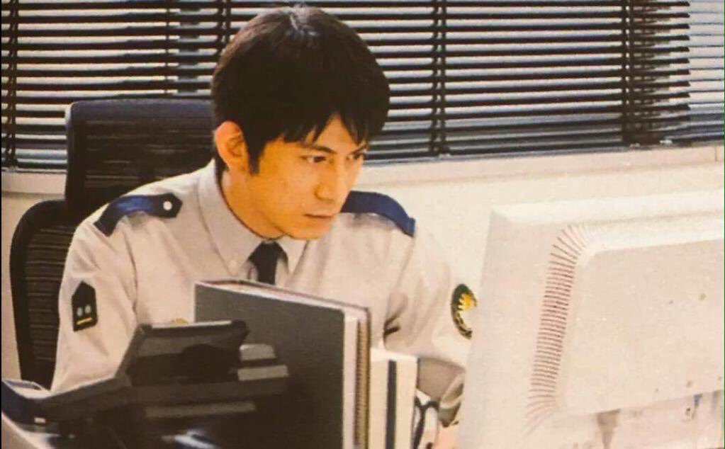 VM36420913's tweet photo. 岡田くんHappy Birthday ！
歳をとっているとは思えないくらい若くなってるような気がする！
V6の末っ子で、たくましい岡田くんが大好きです！
ステキな一年になりますように。

#岡田准一38回目の誕生日 
#岡田准一誕生祭2018 https://t.co/eyMmyLD57M