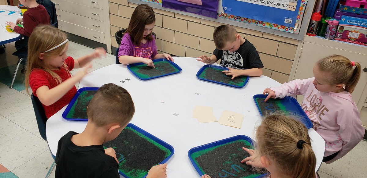 wpsjefferson's tweet photo. Jaguars know that learning with your friends in a small group is lots of fun! In Ms. Walters’ class, some of our littlest Jaguars are enjoying learning in small group centers where they practice their skills in many different ways! #smallgroupsbiglearning https://t.co/rpdNiMxv2g