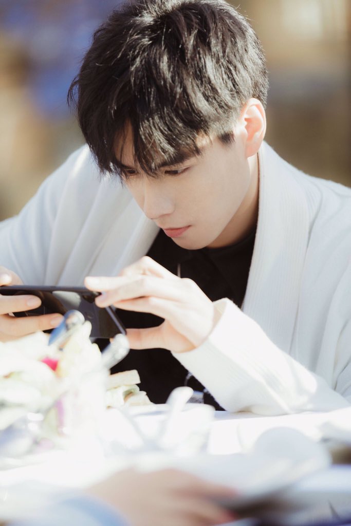 arthuyitian tweet picture