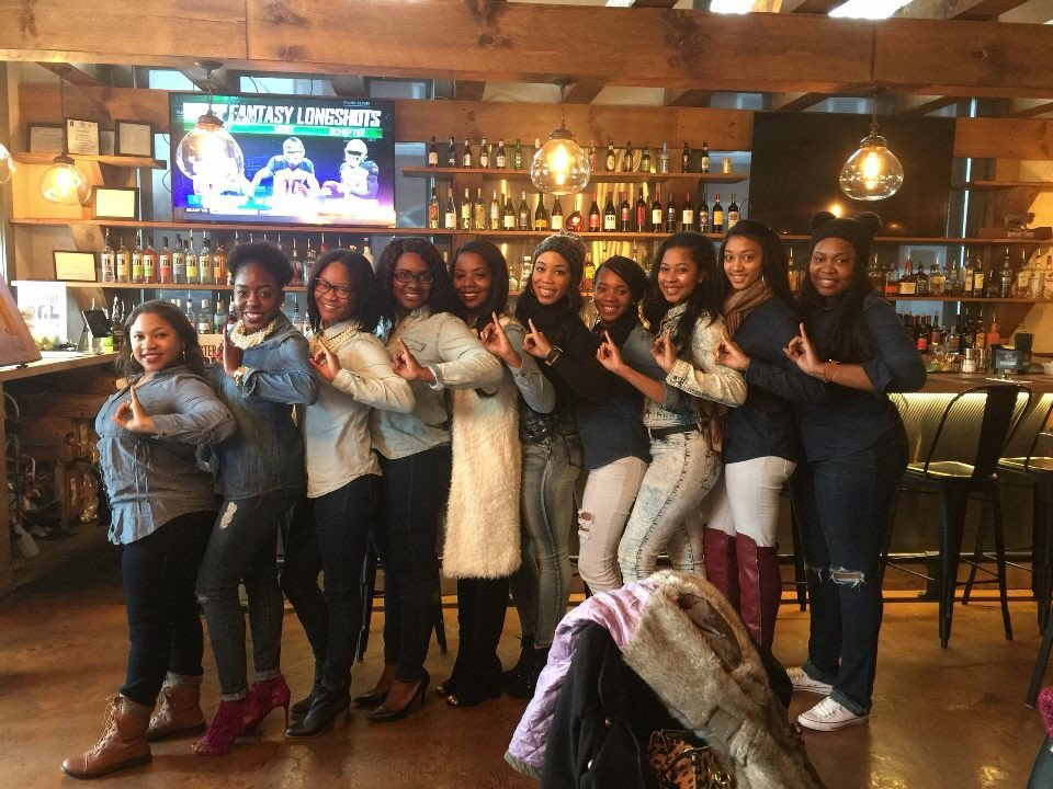 xoxoNETTEA's tweet photo. On this day, I became a member of Alpha Kappa Alpha Sorority, Iiiiiiiiincorporated!! #6YearsIn #FA12 #ZHWhereItsGreater 💕💚💕💚 https://t.co/gddOPHgGIp