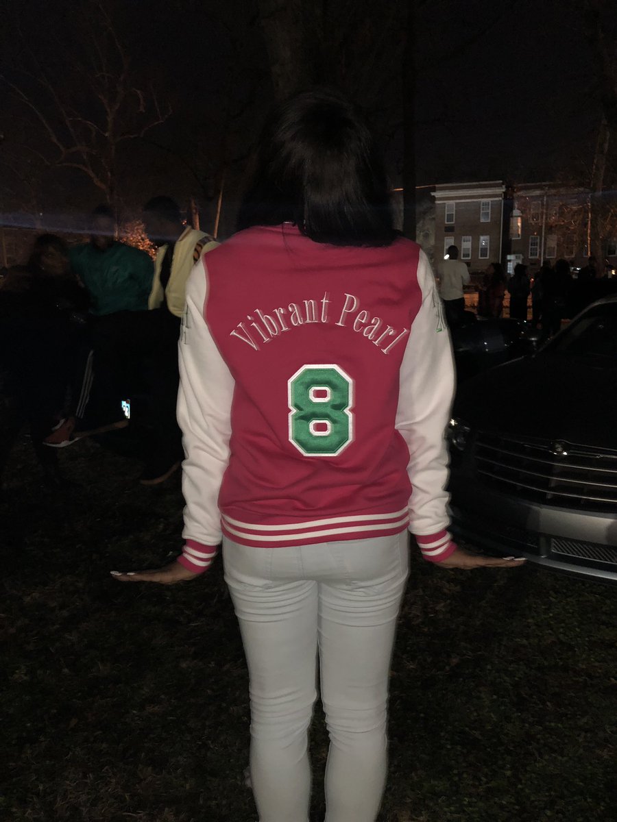 xoxoNETTEA's tweet photo. On this day, I became a member of Alpha Kappa Alpha Sorority, Iiiiiiiiincorporated!! #6YearsIn #FA12 #ZHWhereItsGreater 💕💚💕💚 https://t.co/gddOPHgGIp
