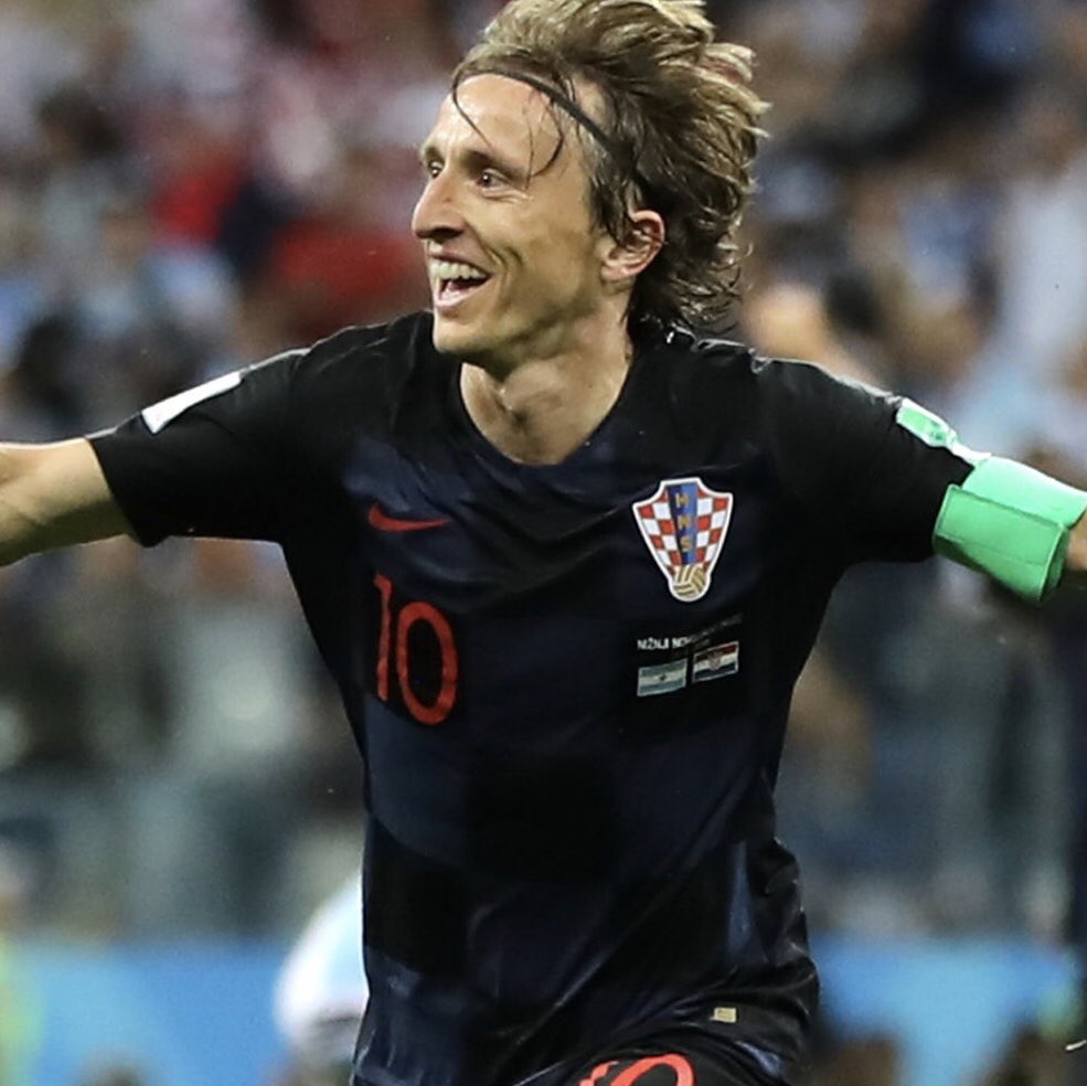 RT for Gerrard🏴󠁧󠁢󠁥󠁮󠁧󠁿 
LIKE for Modric🇭🇷

#ENGCRO