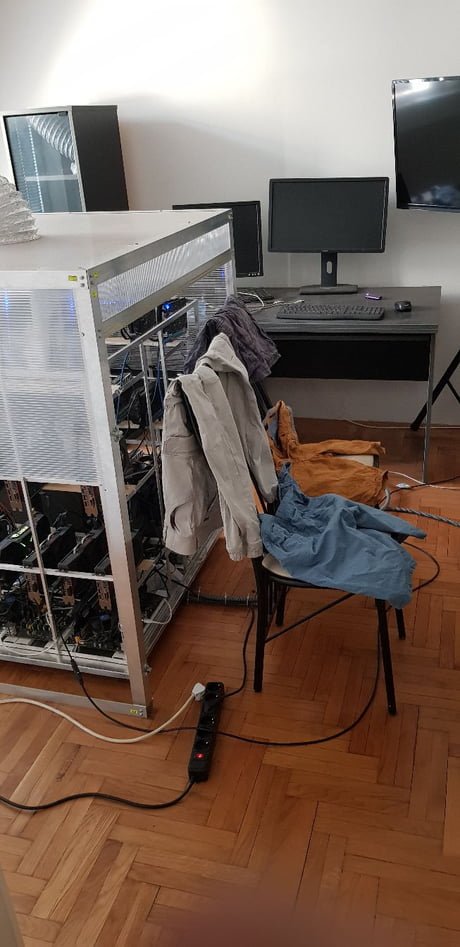 XavierP09102040's tweet photo. my bitcoin rigs areFinally usefull😃 https://t.co/CT90RDaO79