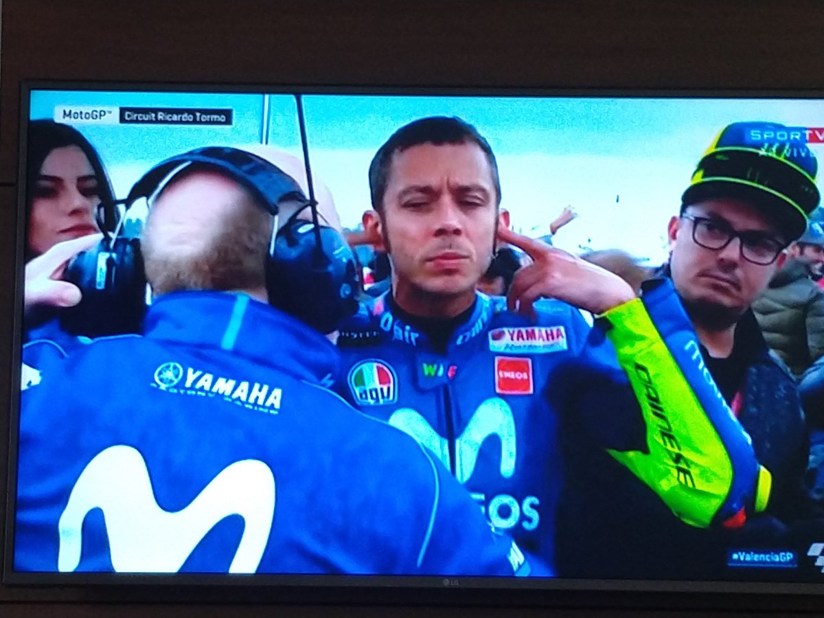 mrrbarzini's tweet image. Vai começar #motogpnosportv #VR46