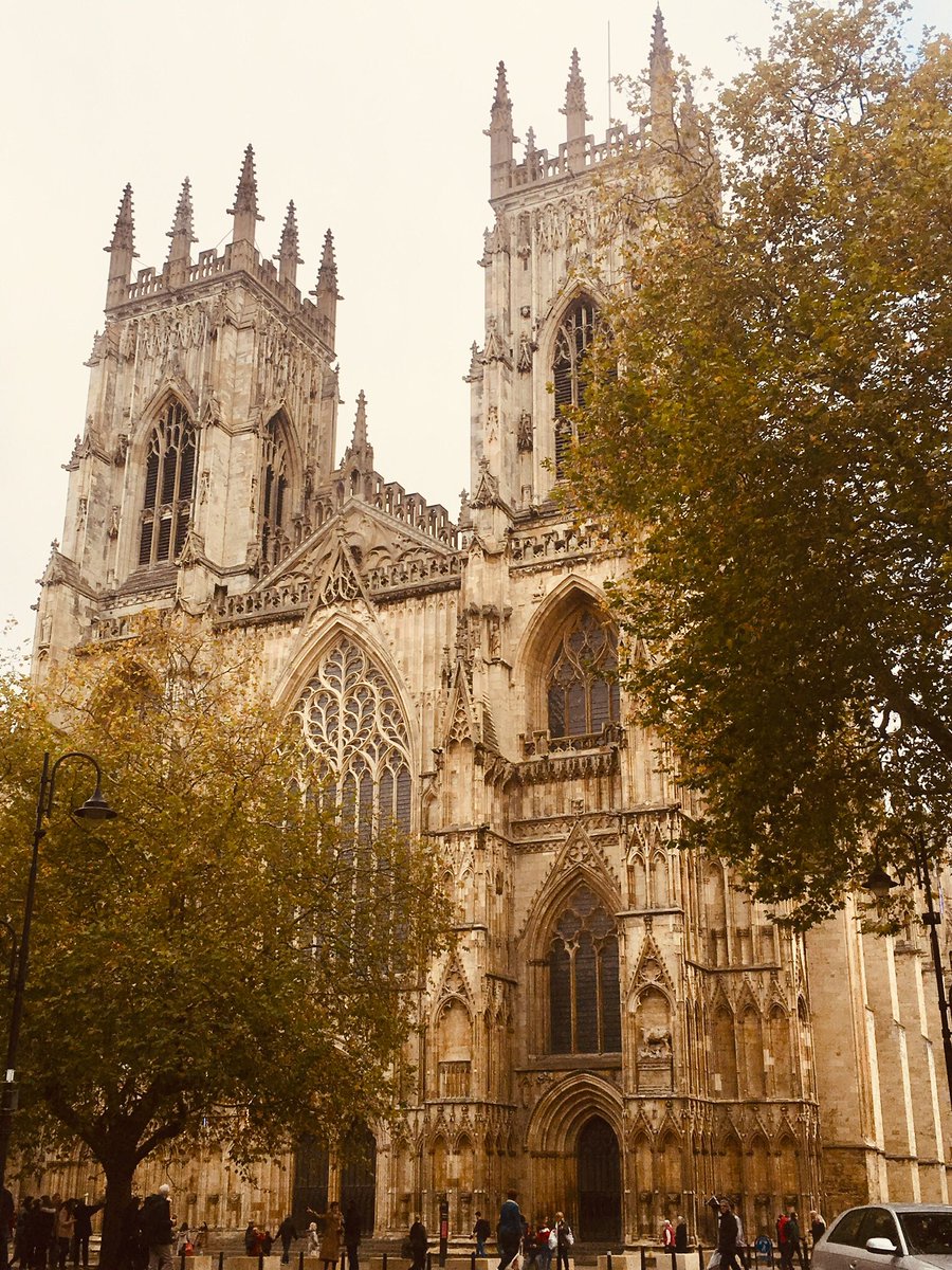daviniaphillips's tweet photo. Bit of photo taking whilst sat in the car  waiting yesterday.#yorkminster #beautifulcityofyork #verypicturesque https://t.co/SQhDqxyXiv