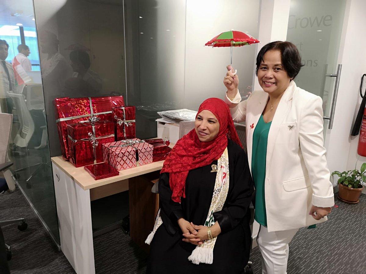 CroweOman's tweet photo. Happy 48th National Day #Oman. A fun and celebrating day at office. Great work by the #CroweLadies for the decorations and games. #GoCrowe https://t.co/Tyw1vXPIEf