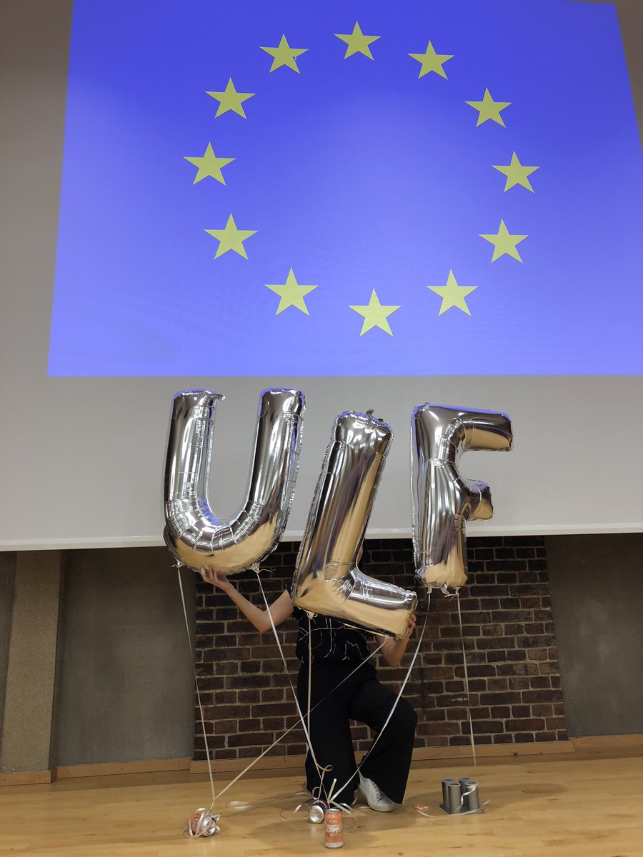 hyfsatliberal's tweet photo. LUF tar steget för allianssamarbetet med att köpa ballonger åt vår statsministerkandidat #luf18 https://t.co/B73TFKOS9V