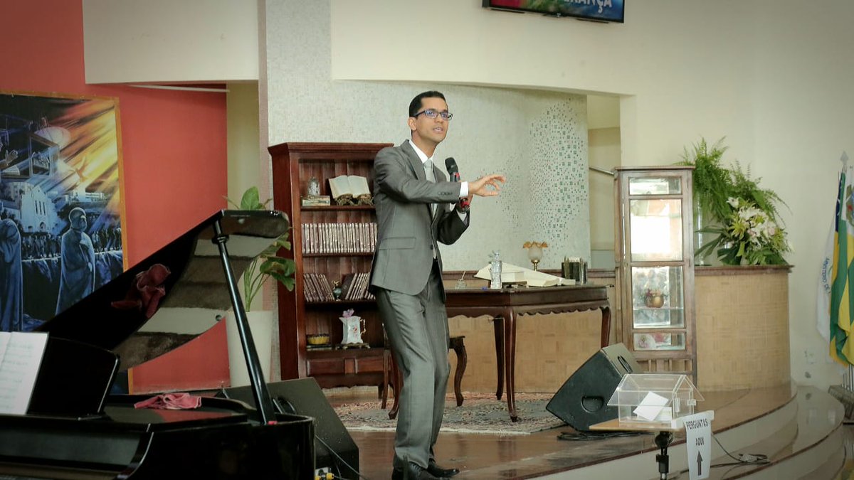 MissaoSergipe's tweet photo. A Igreja Adventista em Sergipe realiza neste domingo (18), o primeiro Simpósio do Espírito de Profecia na Igreja Central de Aracaju. O evento tem por intuito estimular e preparar líderes a fim de reafirmar e transmitir a verdade fundamentada na Bíblia e no Dom profético. https://t.co/yfm8P5az8v