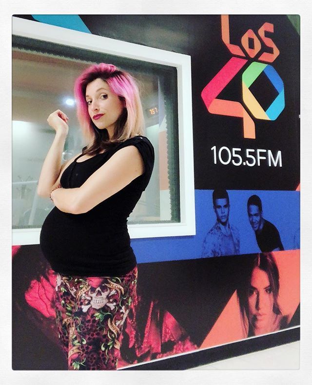 BarbiPerrone's tweet photo. ⓒⓤⓑⓘⓒⓤⓛⓞ ⓡⓐⓓⓘⓐⓛ 📻🐠
*
*
*
#radio #pecera #locutora #locucion #conductora #conduccion #media #medios #broadcaster #broadcast #broadcasting #radiofm #fm #mamirock #pregnant #pregnancy #mamistyle #pregnantstyle #mummy https://t.co/7lb1ot4iaO https://t.co/CICn5fn8HO